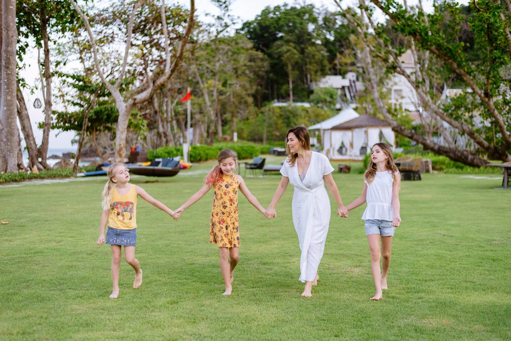 Banyantree Krabi, Family photo shoot, Family photographer, Krabi family photographer, Krabi photographer, Krabi photography, Krabi vacation photographer, Krabi wedding photographer, ช่างภาพกระบี่, ช่างภาพราคาถูก กระบี่, ถ่ายภาพครอบครัวกระบี่, ถ่ายรูปครอบครัวกระบี่, บันยันทรีกระบี่, หาช่างภาพ ถ่ายภาพส่วนตัวในจังหวัดกระบี่, หาช่างภาพกระบี่ ถ่ายภาพครอบครัว, หาช่างภาพถ่ายภาพครอบครัวริมทะเล กระบี่, หาช่างภาพในจังหวัดกระบี่, โรงแรมบันยันทรี กระบี่