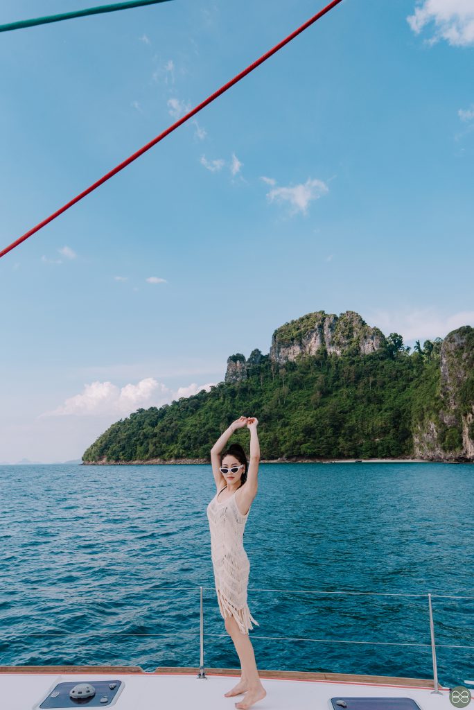 Blue voyage krabi, Blue Voyage กระบี่, ช่างภาพถ่ายภาพบนเรือ, หาช่างภาพถ่ายภาพบนเรือ กระบี่, ช่างภาพ ถ่ายภาพทริปเที่ยวเกาะ กระบี่, ช่างภาพกระบี่, ช่างภาพเรือยอร์ช กระบี่, หาช่างภาพถ่ายภาพทริปเที่ยวเกาะกระบี่, Yacht photographer krabi, Krabi Yacht photographer, Yacht trip, ล่องเรือใบกระบี่, ทริปล่องเรือกระบี่, Luxury yacht krabi, เหมาลำเรือใบทริปส่วนตัวกระบี่, หาเรือใบเช่าเหมาลำทริปส่วนตัวกระบี่
