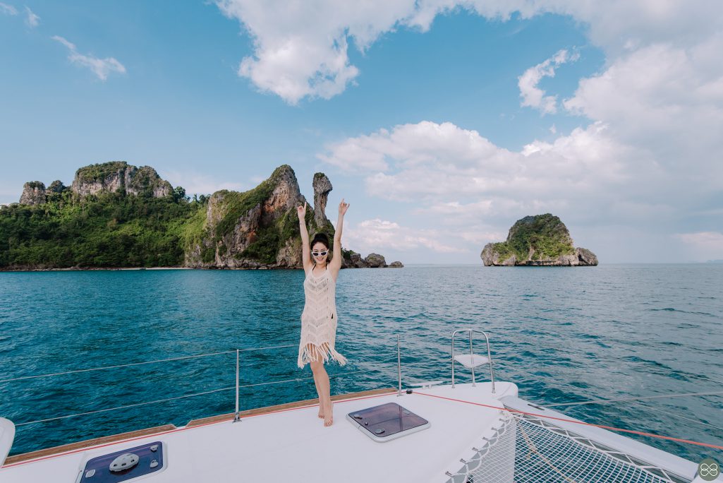 Blue voyage krabi, Blue Voyage กระบี่, ช่างภาพถ่ายภาพบนเรือ, หาช่างภาพถ่ายภาพบนเรือ กระบี่, ช่างภาพ ถ่ายภาพทริปเที่ยวเกาะ กระบี่, ช่างภาพกระบี่, ช่างภาพเรือยอร์ช กระบี่, หาช่างภาพถ่ายภาพทริปเที่ยวเกาะกระบี่, Yacht photographer krabi, Krabi Yacht photographer, Yacht trip, ล่องเรือใบกระบี่, ทริปล่องเรือกระบี่, Luxury yacht krabi, เหมาลำเรือใบทริปส่วนตัวกระบี่, หาเรือใบเช่าเหมาลำทริปส่วนตัวกระบี่