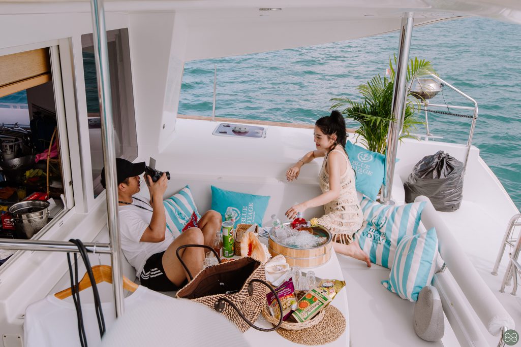 Blue voyage krabi, Blue Voyage กระบี่, ช่างภาพถ่ายภาพบนเรือ, หาช่างภาพถ่ายภาพบนเรือ กระบี่, ช่างภาพ ถ่ายภาพทริปเที่ยวเกาะ กระบี่, ช่างภาพกระบี่, ช่างภาพเรือยอร์ช กระบี่, หาช่างภาพถ่ายภาพทริปเที่ยวเกาะกระบี่, Yacht photographer krabi, Krabi Yacht photographer, Yacht trip, ล่องเรือใบกระบี่, ทริปล่องเรือกระบี่, Luxury yacht krabi, เหมาลำเรือใบทริปส่วนตัวกระบี่, หาเรือใบเช่าเหมาลำทริปส่วนตัวกระบี่