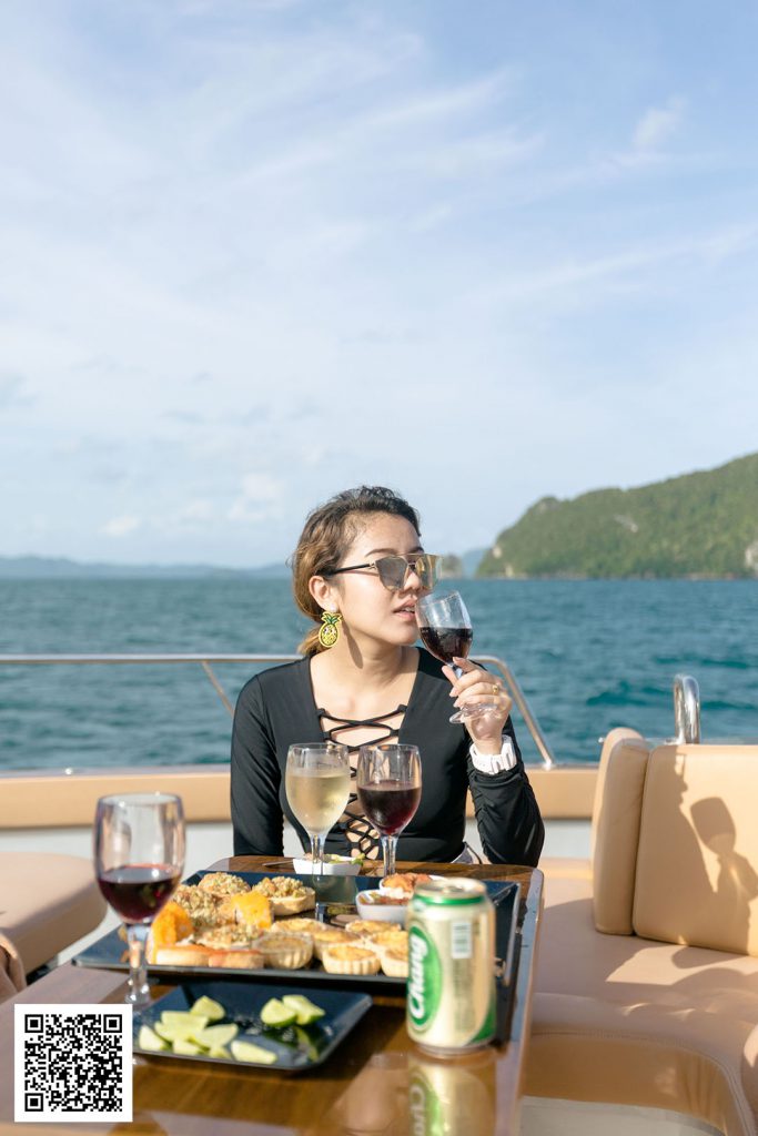 Chowa yacht Phuket, Krabi trip, Krabi Yacht photographer, Luxury yacht krabi, Portrait, Travel, Yacht photographer krabi, Yacht trip, กระบี่เที่ยวไหนดี, ช่างภาพ ถ่ายภาพทริปเที่ยวเกาะ กระบี่, ช่างภาพกระบี่, ช่างภาพถ่ายภาพบนเรือ, ช่างภาพเรือยอร์ช กระบี่, ช่างภาพเรือยอร์ชกระบี่, ทริป4เกาะกระบี่, ทริปกระบี่, ทริปล่องเรือกระบี่, ที่ถ่ายรูปสวยๆในกระบี่, บลูโวยาจ, บูล โวยาจ กระบี่, ล่องเรือใบกระบี่, หาช่างภาพถ่ายบนเรือยอร์ชกระบี่, หาช่างภาพถ่ายพรีเวดดิ้งบนเรือ กระบี่, หาช่างภาพถ่ายภาพทริปเที่ยวเกาะกระบี่, หาช่างภาพถ่ายภาพบนเรือ กระบี่, หาช่างภาพถ่ายรูปบนเรือที่กระบี่, หาช่างภาพถ่ายรูปสวยๆบนเรือในกระบี่, หาช่างภาพในกระบี่, หาช่างภาพไปทริปเรือใบกระบี่, หาเรือใบเช่าเหมาลำกระบี่, หาเรือใบเช่าเหมาลำทริปส่วนตัวกระบี่, เกาะปอดะ จ.กระบี่, เกาะพีพี, เที่ยวทะเลกระบี่, เที่ยวเกาะพีพี, เที่ยวเกาะในกระบี่, เรือยอร์ชกระบี่, เรือใบกระบี่, เรือใบเช่าเหมาลำกระบี่, เรือใบเช่าเหมาลำที่กระบี่, เหมาลำเรือใบทริปส่วนตัวกระบี่, ไปเกาะพีพี, ไปเที่ยว ถ่ายรูปบนเรือ ที่กระบี่, ช่างภาพเรือยอร์ชภูเก็ต, หาช่างภาพถ่ายบนเรือยอร์ชที่ภูเก็ต