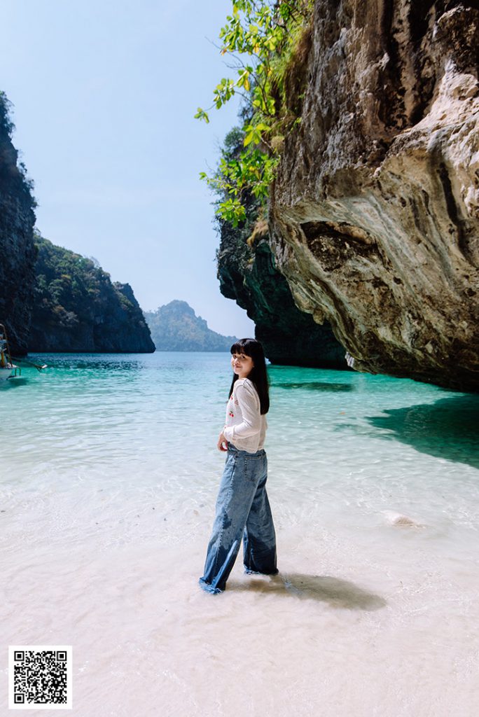 Blue voyage krabi, Blue Voyage กระบี่, Krabi trip, Krabi Yacht photographer, Luxury yacht krabi, Portrait, Travel, Yacht photographer krabi, Yacht trip, กระบี่เที่ยวไหนดี, ช่างภาพ ถ่ายภาพทริปเที่ยวเกาะ กระบี่, ช่างภาพกระบี่, ช่างภาพถ่ายภาพบนเรือ, ช่างภาพเรือยอร์ช กระบี่, ช่างภาพเรือยอร์ชกระบี่, ทริป4เกาะกระบี่, ทริปกระบี่, ทริปล่องเรือกระบี่, ที่ถ่ายรูปสวยๆในกระบี่, บลูโวยาจ, บูล โวยาจ กระบี่, ล่องเรือใบกระบี่, หาช่างภาพถ่ายบนเรือยอร์ชกระบี่, หาช่างภาพถ่ายพรีเวดดิ้งบนเรือ กระบี่, หาช่างภาพถ่ายภาพทริปเที่ยวเกาะกระบี่, หาช่างภาพถ่ายภาพบนเรือ กระบี่, หาช่างภาพถ่ายรูปบนเรือที่กระบี่, หาช่างภาพถ่ายรูปสวยๆบนเรือในกระบี่, หาช่างภาพในกระบี่, หาช่างภาพไปทริปเรือใบกระบี่, หาเรือใบเช่าเหมาลำกระบี่, หาเรือใบเช่าเหมาลำทริปส่วนตัวกระบี่, เกาะปอดะ จ.กระบี่, เกาะพีพี, เที่ยวทะเลกระบี่, เที่ยวเกาะพีพี, เที่ยวเกาะในกระบี่, เรือยอร์ชกระบี่, เรือใบกระบี่, เรือใบเช่าเหมาลำกระบี่, เรือใบเช่าเหมาลำที่กระบี่, เหมาลำเรือใบทริปส่วนตัวกระบี่, ไปเกาะพีพี, ไปเที่ยว ถ่ายรูปบนเรือ ที่กระบี่
