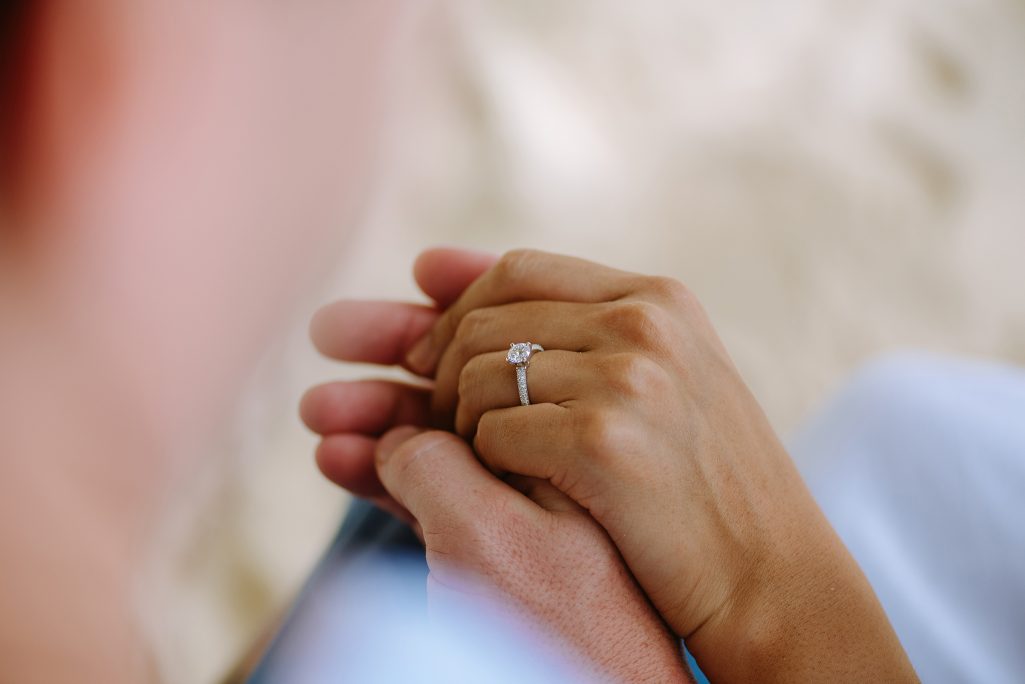 Krabi surprise proposal photographer, Krabi surprise proposal photography, Krabi surprise proposal photo at Hong island Krabi, Krabi surprise proposal planner, Krabi wedding planner, Krabi wedding decoration, Romantic on the beach at Krabi