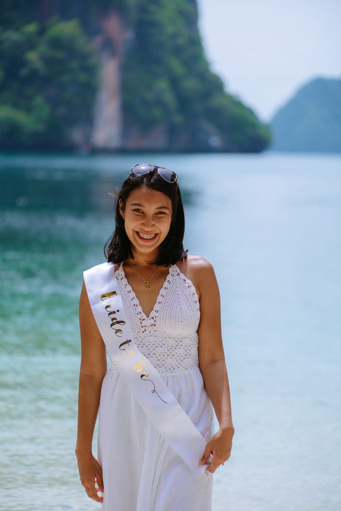 Krabi surprise proposal photographer, Krabi surprise proposal photography, Krabi surprise proposal photo at Hong island Krabi, Krabi surprise proposal planner, Krabi wedding planner, Krabi wedding decoration, Romantic on the beach at Krabi, Krabi photo travel, Krabi longtail boat, Krabi longtail boat for trip