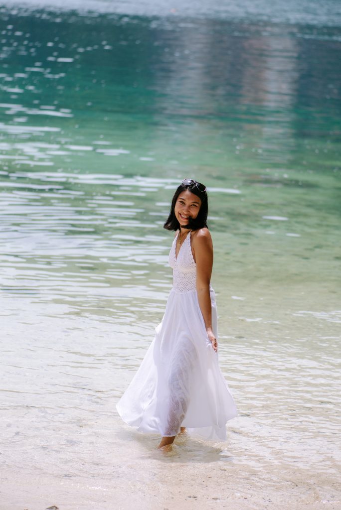 Krabi surprise proposal photographer, Krabi surprise proposal photography, Krabi surprise proposal photo at Hong island Krabi, Krabi surprise proposal planner, Krabi wedding planner, Krabi wedding decoration, Romantic on the beach at Krabi, Krabi photo travel, Krabi longtail boat, Krabi longtail boat for trip