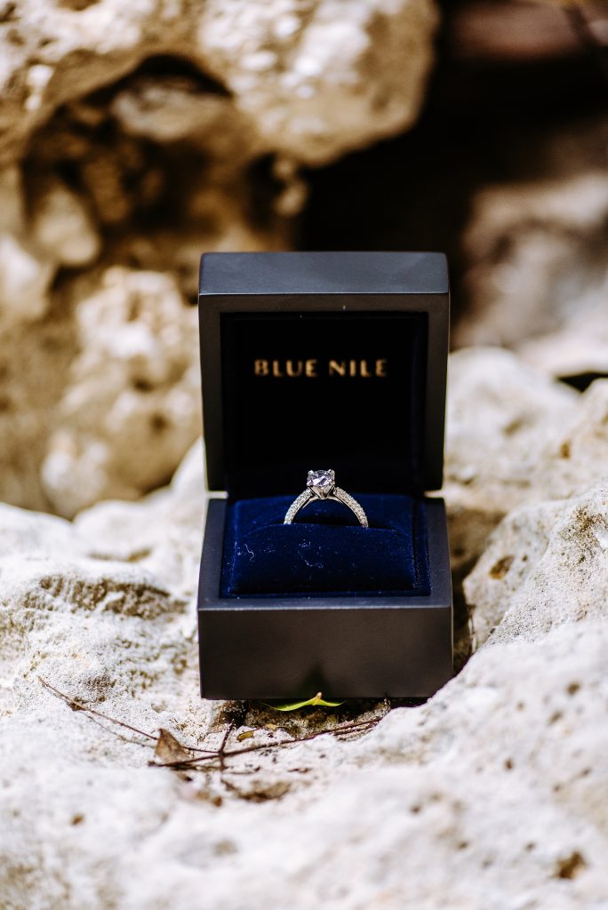 Krabi surprise proposal photographer, Krabi surprise proposal photography, Krabi surprise proposal photo at Hong island Krabi, Krabi surprise proposal planner, Krabi wedding planner, Krabi wedding decoration, Romantic on the beach at Krabi, Krabi photo travel, Krabi longtail boat, Krabi longtail boat for trip
