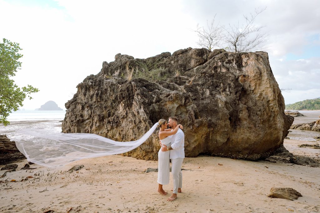 Couple, Couple photo shoot, Tub Kaek beach, Couple photography, Couple photographer, Krabi couple photo shoot