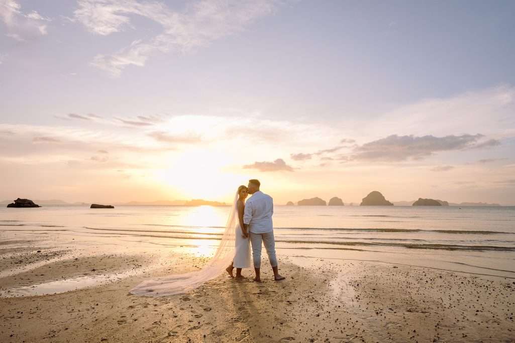 Couple, Couple photo shoot, Tub Kaek beach, Couple photography, Couple photographer, Krabi couple photo shoot