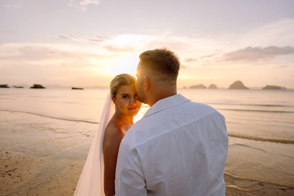 Couple, Couple photo shoot, Tub Kaek beach, Couple photography, Couple photographer, Krabi couple photo shoot