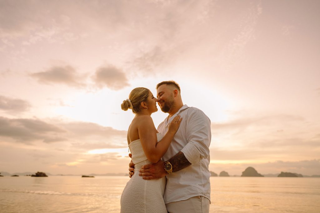 Couple, Couple photo shoot, Tub Kaek beach, Couple photography, Couple photographer, Krabi couple photo shoot