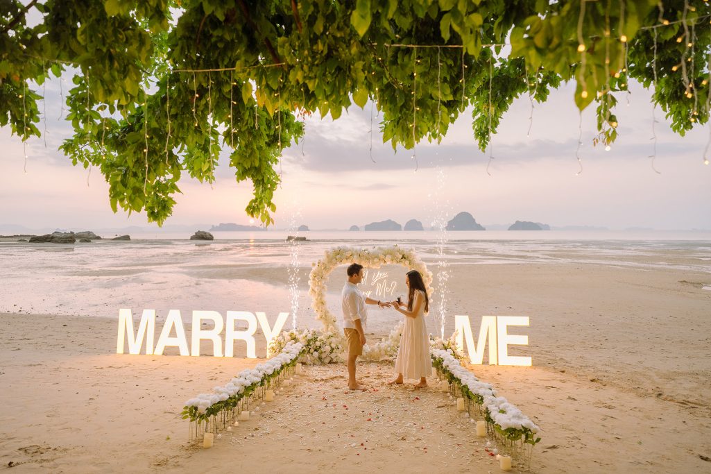 Krabi surprise proposal decoration planner, Krabi Wedding Planner, Krabi wedding, Krabi Wedding Planner, Krabi wedding organizer , Surprise proposal, Krabi surprise proposal photography, proposal decoration, surprise proposal photographer in Krabi