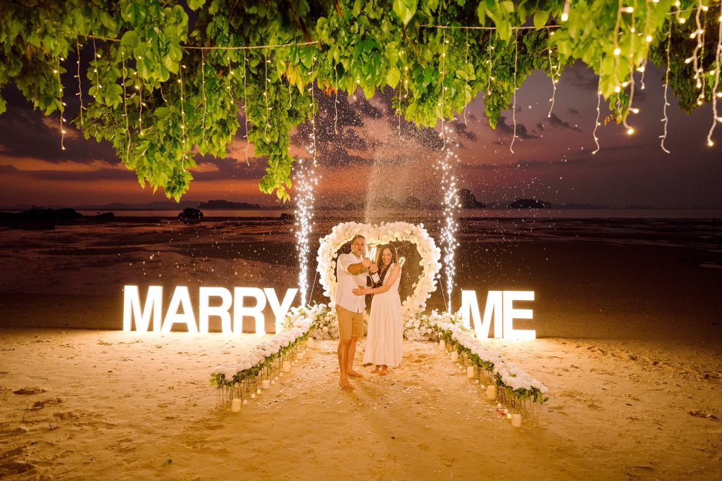 Krabi surprise proposal decoration planner, Krabi Wedding Planner, Krabi wedding, Krabi Wedding Planner, Krabi wedding organizer , Surprise proposal, Krabi surprise proposal photography, proposal decoration, surprise proposal photographer in Krabi