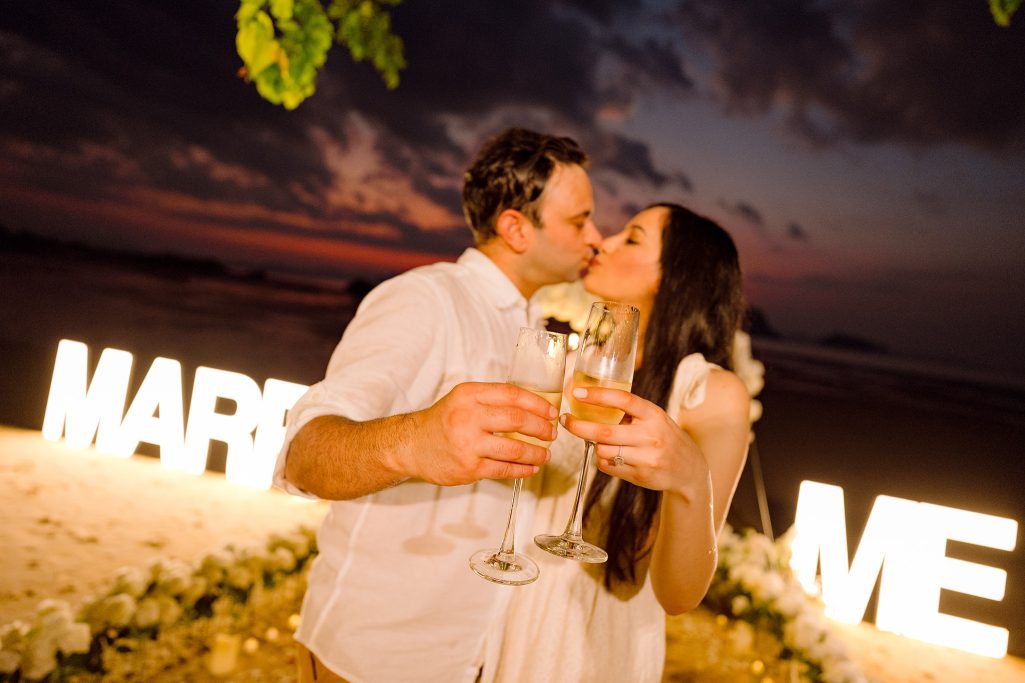 Krabi surprise proposal decoration planner, Krabi Wedding Planner, Krabi wedding, Krabi Wedding Planner, Krabi wedding organizer , Surprise proposal, Krabi surprise proposal photography, proposal decoration, surprise proposal photographer in Krabi