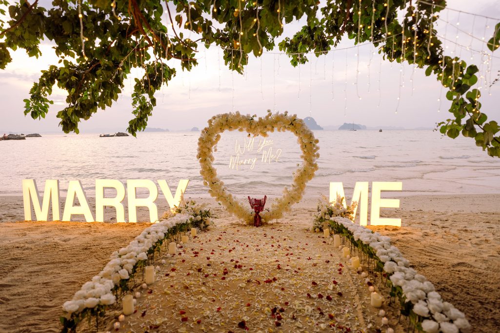 Krabi surprise proposal decoration planner, Krabi Wedding Planner, Krabi wedding, Krabi Wedding Planner, Krabi wedding organizer , Surprise proposal, Krabi surprise proposal photography, proposal decoration, surprise proposal photographer in Krabi