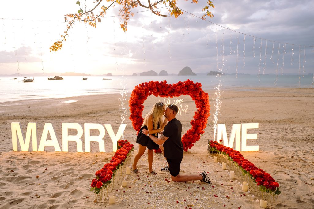 Krabi surprise proposal decoration planner, Krabi Wedding Planner, Krabi wedding, Krabi Wedding Planner, Krabi wedding organizer , Surprise proposal, Krabi surprise proposal photography, proposal decoration, surprise proposal photographer in Krabi