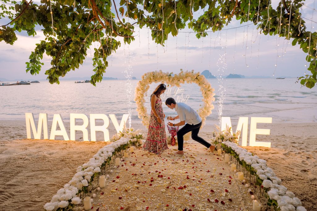 Krabi surprise proposal decoration planner, Krabi Wedding Planner, Krabi wedding, Krabi Wedding Planner, Krabi wedding organizer , Surprise proposal, Krabi surprise proposal photography, proposal decoration, surprise proposal photographer in Krabi