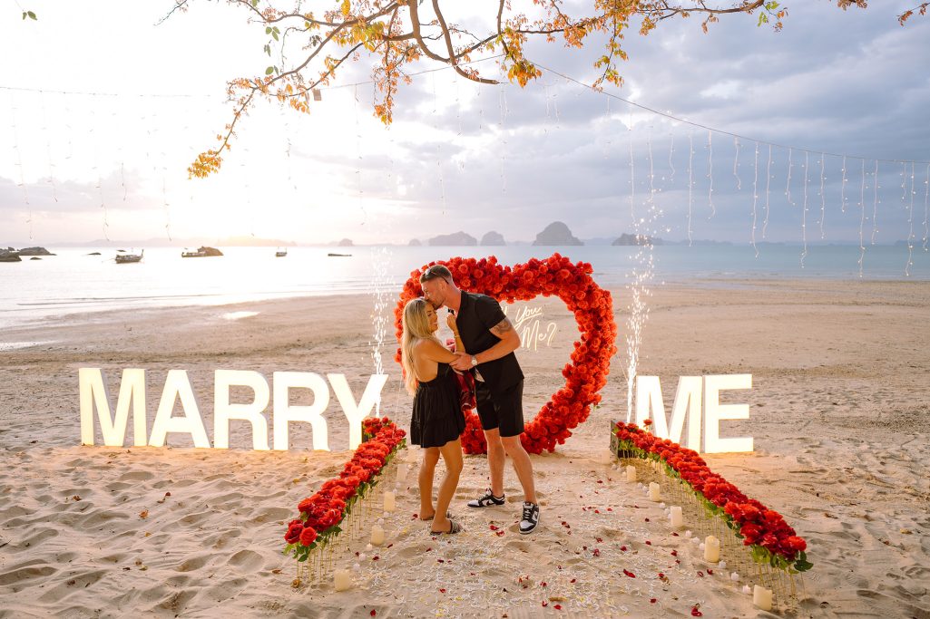 Krabi surprise proposal decoration planner, Krabi Wedding Planner, Krabi wedding, Krabi Wedding Planner, Krabi wedding organizer , Surprise proposal, Krabi surprise proposal photography, proposal decoration, surprise proposal photographer in Krabi