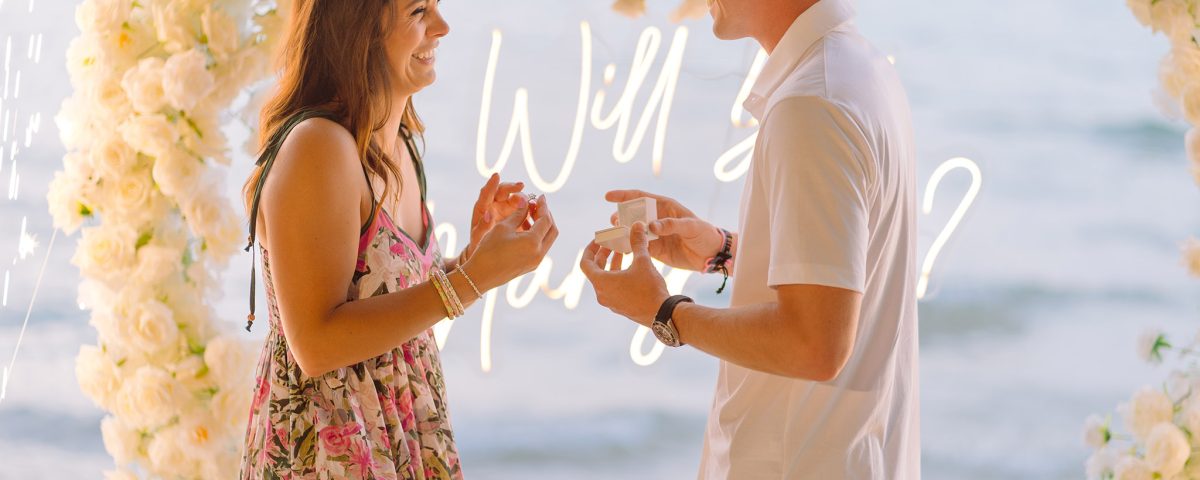 Krabi surprise proposal decoration planner, Krabi Wedding Planner, Krabi wedding, Krabi Wedding Planner, Krabi wedding organizer , Surprise proposal, Krabi surprise proposal photography, proposal decoration, surprise proposal photographer in Krabi