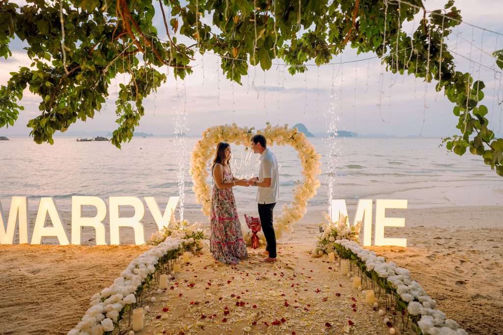 Krabi surprise proposal decoration planner, Krabi Wedding Planner, Krabi wedding, Krabi Wedding Planner, Krabi wedding organizer , Surprise proposal, Krabi surprise proposal photography, proposal decoration, surprise proposal photographer in Krabi