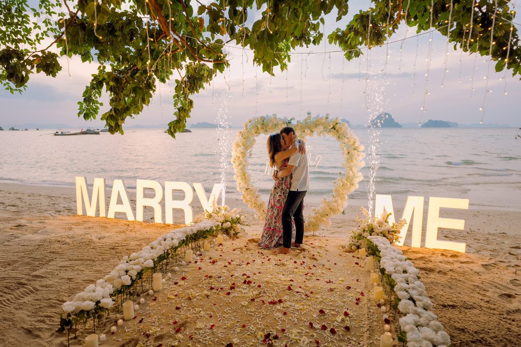 Krabi surprise proposal decoration planner, Krabi Wedding Planner, Krabi wedding, Krabi Wedding Planner, Krabi wedding organizer , Surprise proposal, Krabi surprise proposal photography, proposal decoration, surprise proposal photographer in Krabi