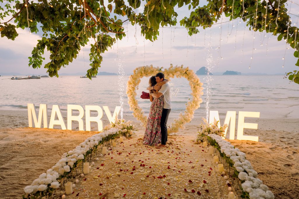 Krabi surprise proposal decoration planner, Krabi Wedding Planner, Krabi wedding, Krabi Wedding Planner, Krabi wedding organizer , Surprise proposal, Krabi surprise proposal photography, proposal decoration, surprise proposal photographer in Krabi