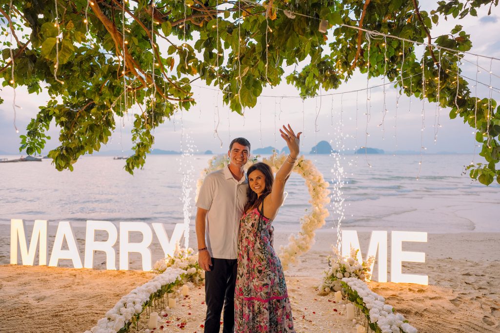 Krabi surprise proposal decoration planner, Krabi Wedding Planner, Krabi wedding, Krabi Wedding Planner, Krabi wedding organizer , Surprise proposal, Krabi surprise proposal photography, proposal decoration, surprise proposal photographer in Krabi