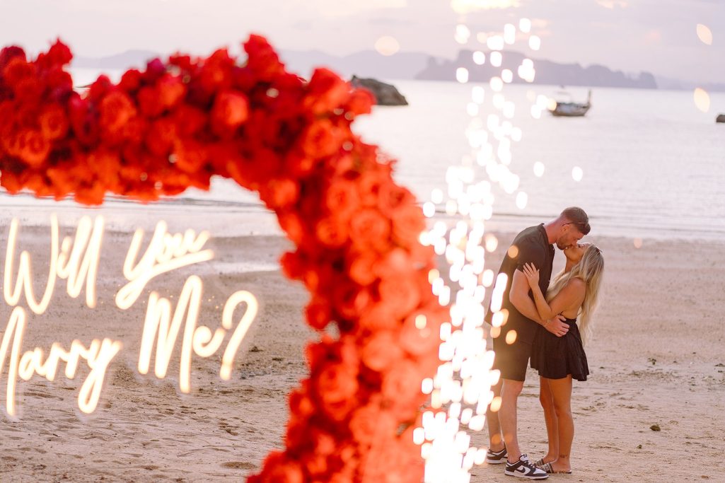 Krabi surprise proposal decoration planner, Krabi Wedding Planner, Krabi wedding, Krabi Wedding Planner, Krabi wedding organizer , Surprise proposal, Krabi surprise proposal photography, proposal decoration, surprise proposal photographer in Krabi