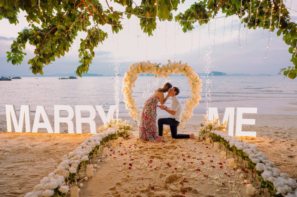 Krabi surprise proposal decoration planner, Krabi Wedding Planner, Krabi wedding, Krabi Wedding Planner, Krabi wedding organizer , Surprise proposal, Krabi surprise proposal photography, proposal decoration, surprise proposal photographer in Krabi
