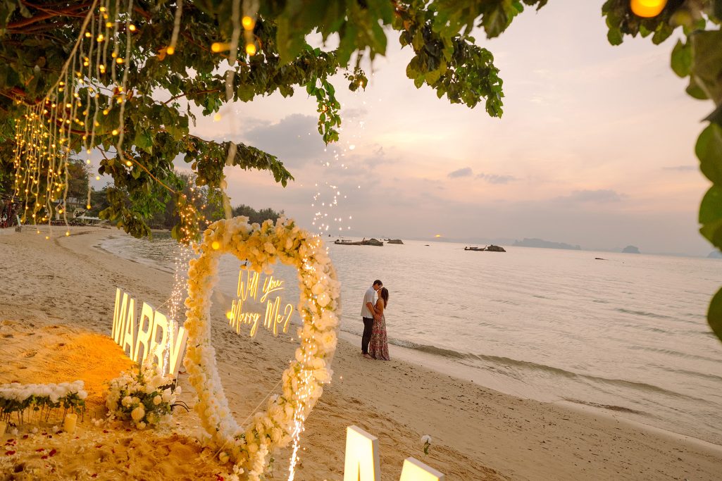 Krabi surprise proposal decoration planner, Krabi Wedding Planner, Krabi wedding, Krabi Wedding Planner, Krabi wedding organizer , Surprise proposal, Krabi surprise proposal photography, proposal decoration, surprise proposal photographer in Krabi