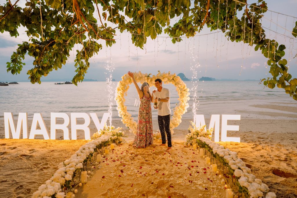 Krabi surprise proposal decoration planner, Krabi Wedding Planner, Krabi wedding, Krabi Wedding Planner, Krabi wedding organizer , Surprise proposal, Krabi surprise proposal photography, proposal decoration, surprise proposal photographer in Krabi