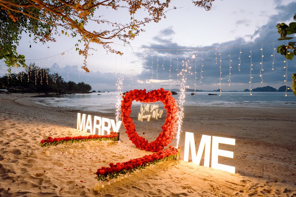 Krabi surprise proposal decoration planner, Krabi Wedding Planner, Krabi wedding, Krabi Wedding Planner, Krabi wedding organizer , Surprise proposal, Krabi surprise proposal photography, proposal decoration, surprise proposal photographer in Krabi