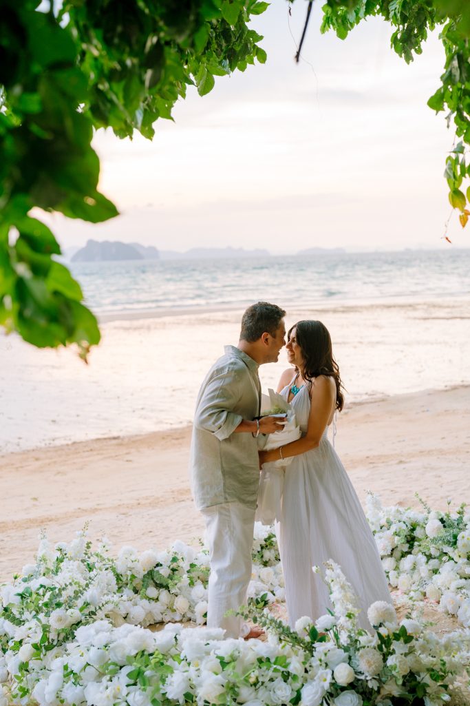 Krabi surprise proposal decoration planner, Krabi Wedding Planner, Krabi wedding, Krabi Wedding Planner, Krabi wedding organizer , Surprise proposal, Krabi surprise proposal photography, proposal decoration, surprise proposal photographer in Krabi