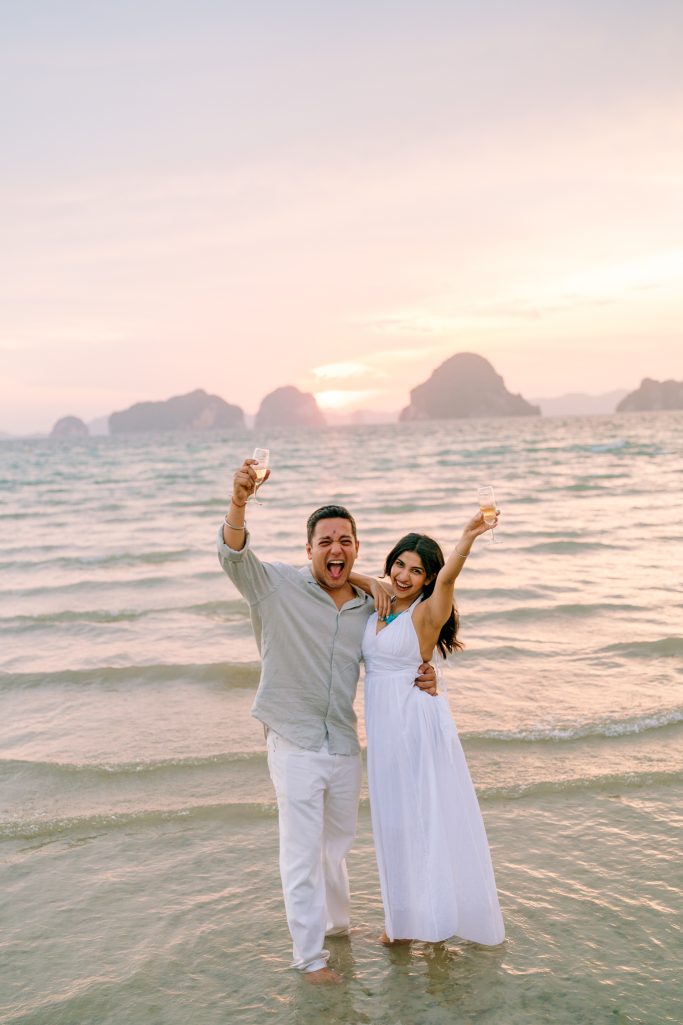 Krabi surprise proposal decoration planner, Krabi Wedding Planner, Krabi wedding, Krabi Wedding Planner, Krabi wedding organizer , Surprise proposal, Krabi surprise proposal photography, proposal decoration, surprise proposal photographer in Krabi