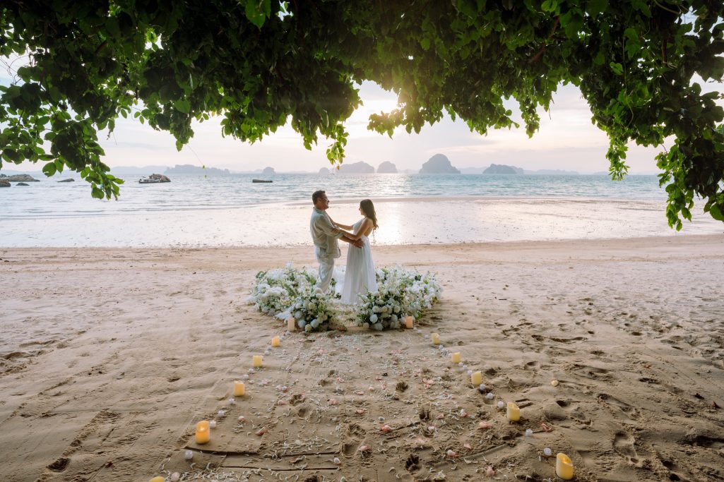 Krabi surprise proposal decoration planner, Krabi Wedding Planner, Krabi wedding, Krabi Wedding Planner, Krabi wedding organizer , Surprise proposal, Krabi surprise proposal photography, proposal decoration, surprise proposal photographer in Krabi