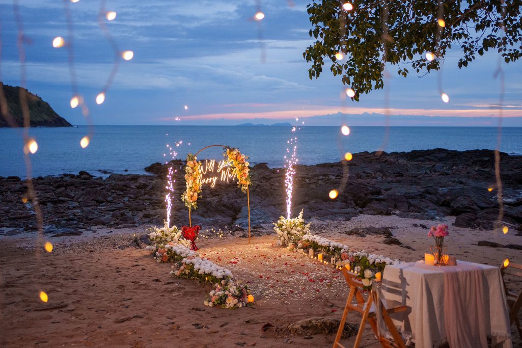 Krabi surprise proposal decoration planner, marriage proposal, Surprise proposal, Krabi Wedding Planner, Krabi planner, Koh Lanta photographer, Surprise proposal at Koh Lanta