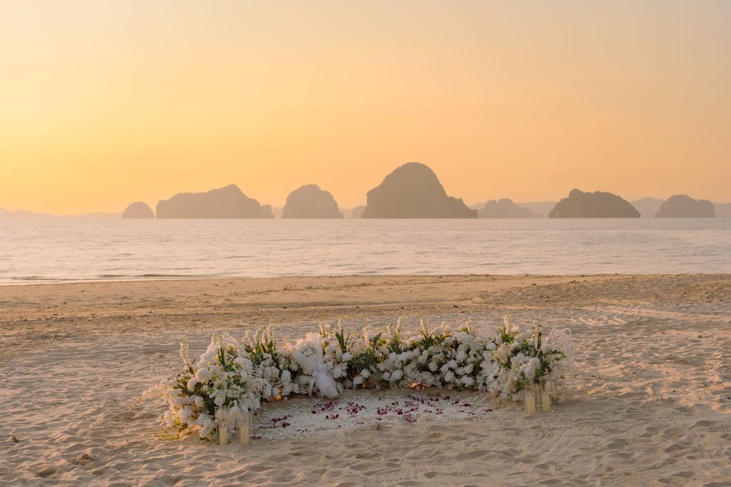 Krabi surprise proposal decoration planner, Krabi Wedding Planner, Krabi wedding, Krabi Wedding Planner, Krabi wedding organizer , Surprise proposal, Krabi surprise proposal photography, proposal decoration, surprise proposal photographer in Krabi