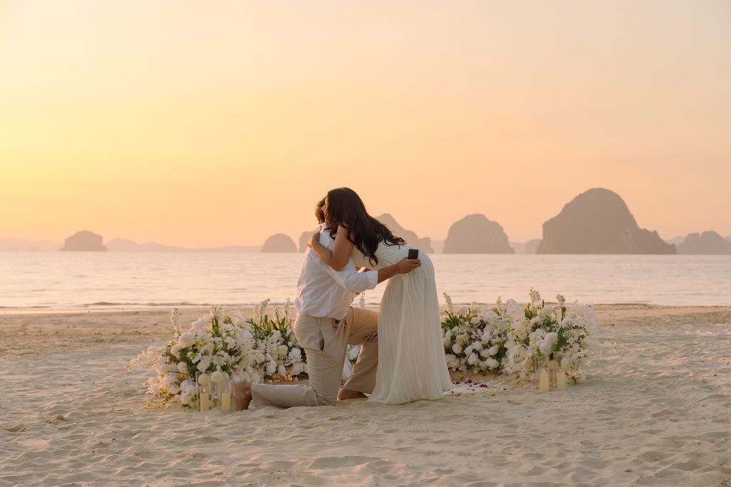 Krabi surprise proposal decoration planner, Krabi Wedding Planner, Krabi wedding, Krabi Wedding Planner, Krabi wedding organizer , Surprise proposal, Krabi surprise proposal photography, proposal decoration, surprise proposal photographer in Krabi