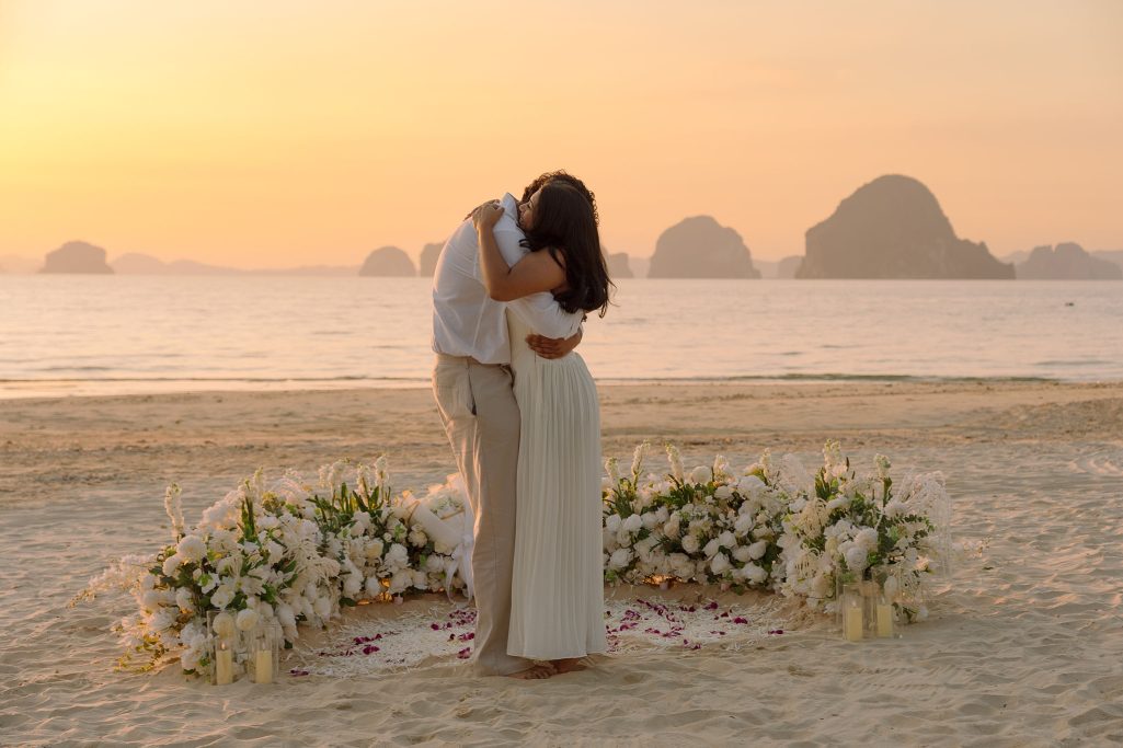 Krabi surprise proposal decoration planner, Krabi Wedding Planner, Krabi wedding, Krabi Wedding Planner, Krabi wedding organizer , Surprise proposal, Krabi surprise proposal photography, proposal decoration, surprise proposal photographer in Krabi