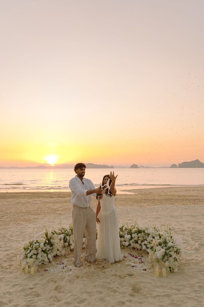 Krabi surprise proposal decoration planner, Krabi Wedding Planner, Krabi wedding, Krabi Wedding Planner, Krabi wedding organizer , Surprise proposal, Krabi surprise proposal photography, proposal decoration, surprise proposal photographer in Krabi