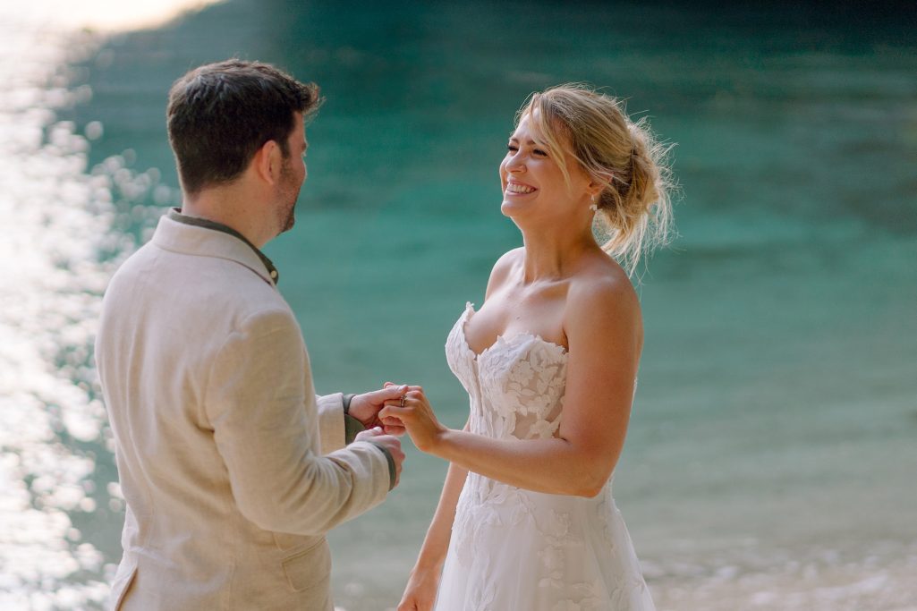 Elopement, Elopement wedding, Elopement wedding photography, Elopement wedding photographer, Elopement at island Krabi, Elopement wedding on boat Krabi, Longtail boat Krabi