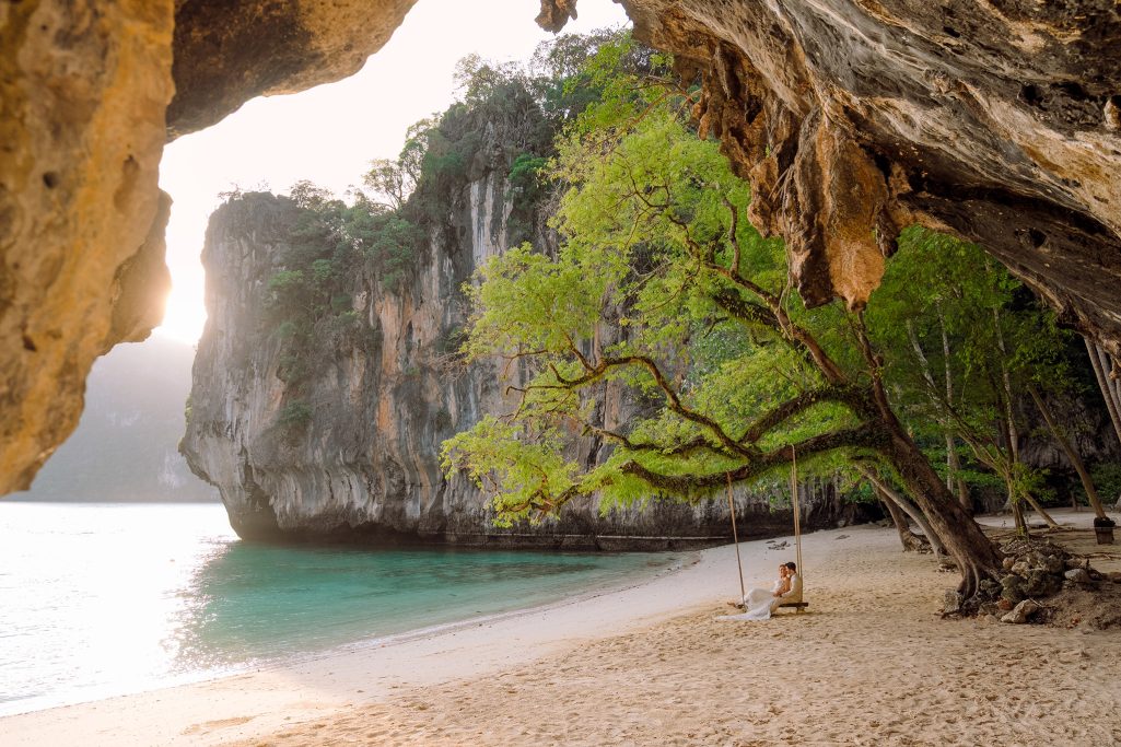 Elopement, Elopement wedding, Elopement wedding photography, Elopement wedding photographer, Elopement at island Krabi, Elopement wedding on boat Krabi, Longtail boat Krabi