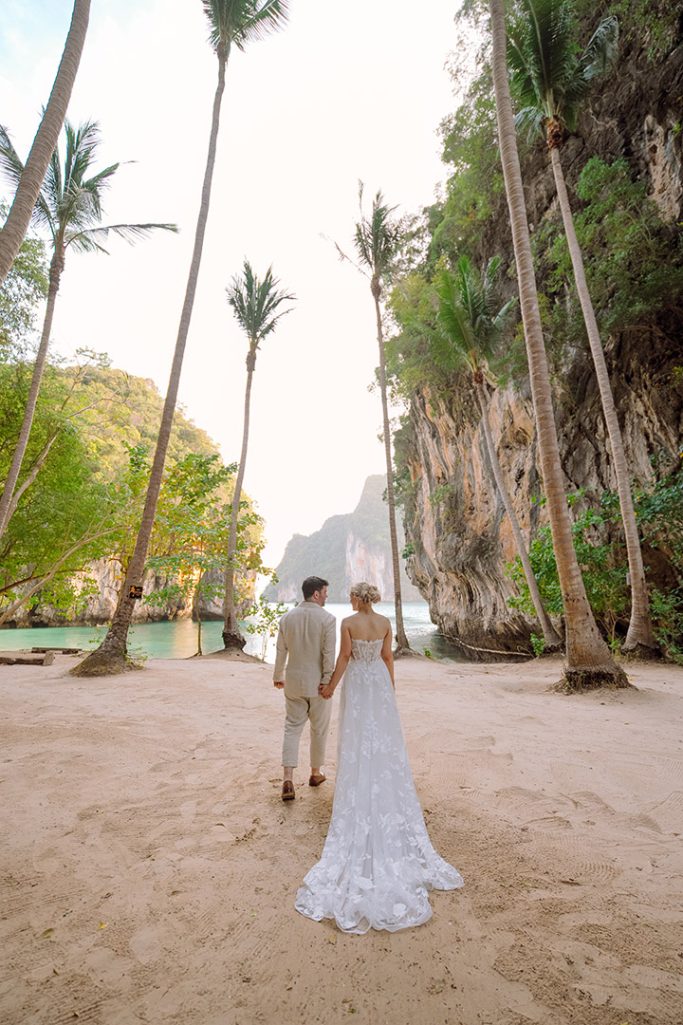 Elopement, Elopement wedding, Elopement wedding photography, Elopement wedding photographer, Elopement at island Krabi, Elopement wedding on boat Krabi, Longtail boat Krabi