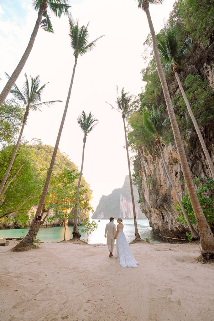 Elopement, Elopement wedding, Elopement wedding photography, Elopement wedding photographer, Elopement at island Krabi, Elopement wedding on boat Krabi, Longtail boat Krabi