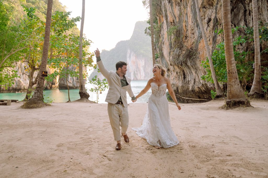Elopement, Elopement wedding, Elopement wedding photography, Elopement wedding photographer, Elopement at island Krabi, Elopement wedding on boat Krabi, Longtail boat Krabi