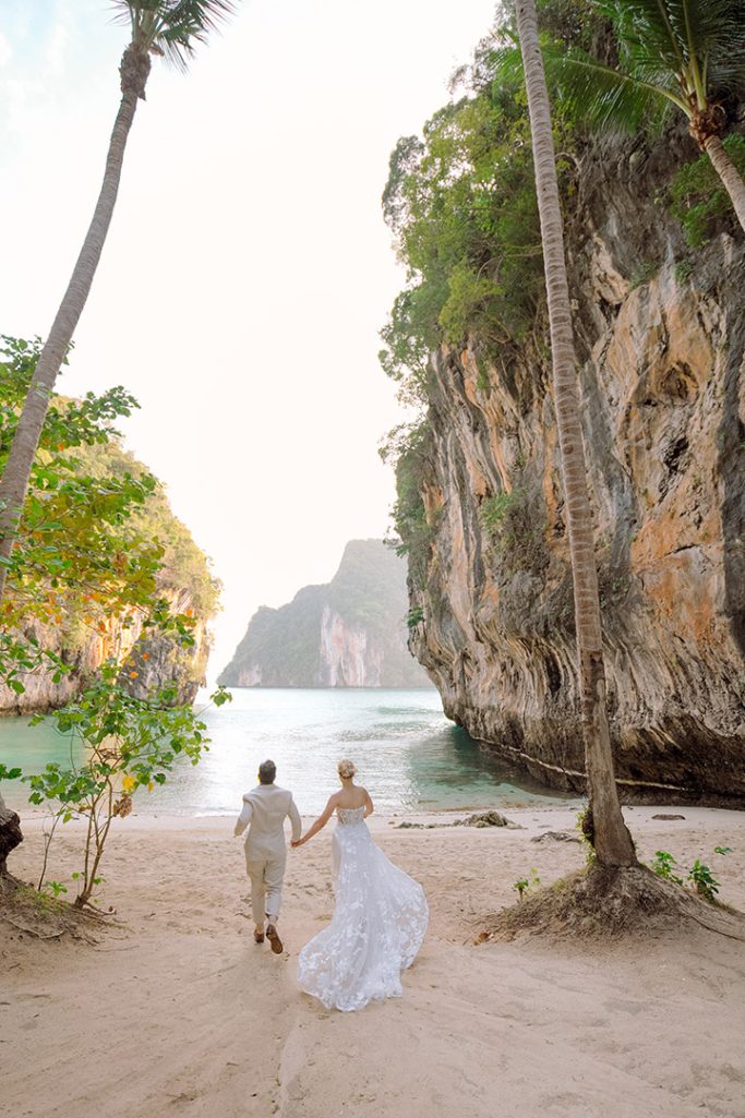 Elopement, Elopement wedding, Elopement wedding photography, Elopement wedding photographer, Elopement at island Krabi, Elopement wedding on boat Krabi, Longtail boat Krabi