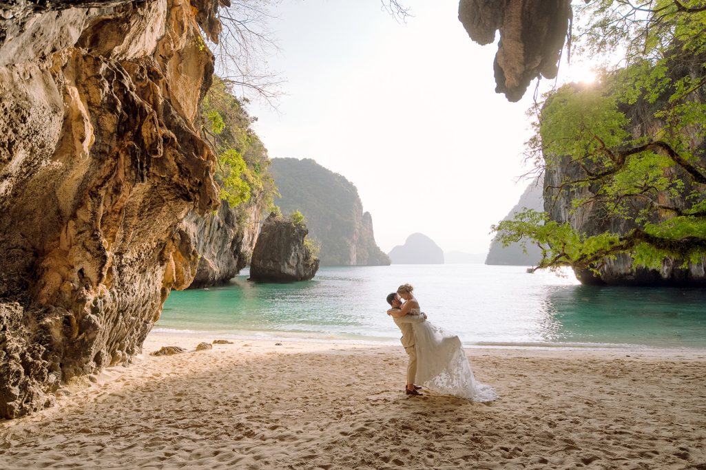 Elopement, Elopement wedding, Elopement wedding photography, Elopement wedding photographer, Elopement at island Krabi, Elopement wedding on boat Krabi, Longtail boat Krabi