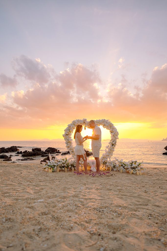 Krabi surprise proposal decoration planner, Krabi Wedding Planner, Krabi wedding, Krabi Wedding Planner, Krabi wedding organizer , Surprise proposal, Krabi surprise proposal photography, proposal decoration, surprise proposal photographer in Krabi