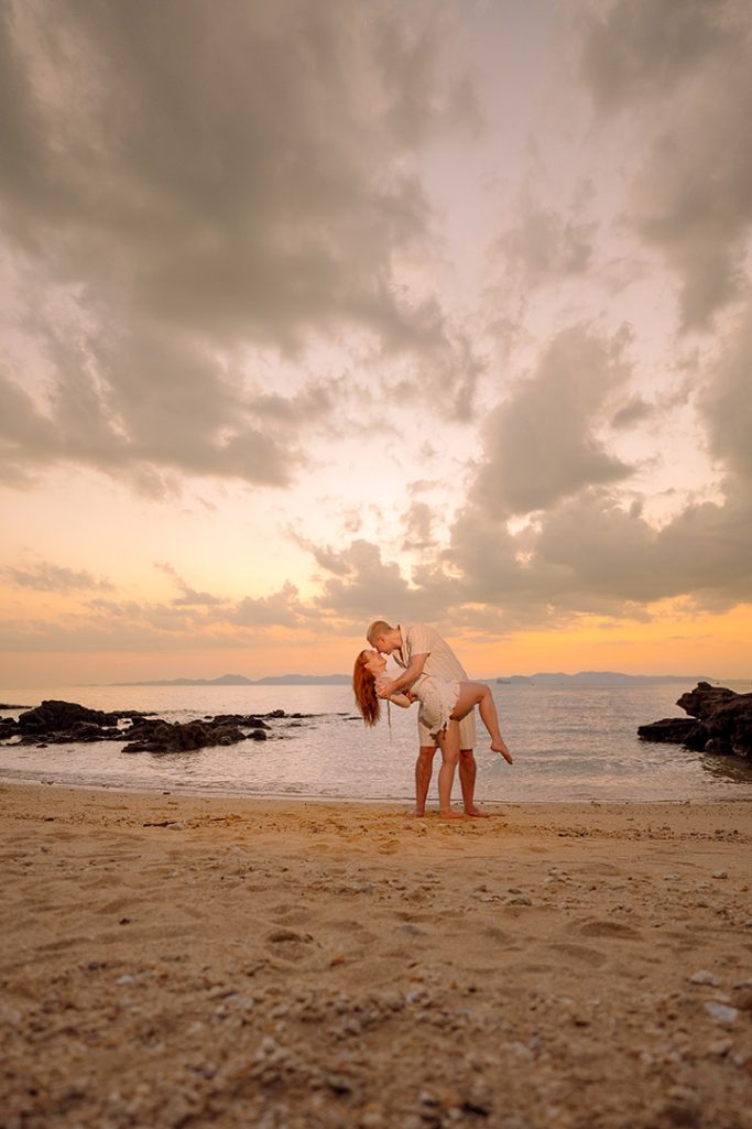 Krabi surprise proposal decoration planner, Krabi Wedding Planner, Krabi wedding, Krabi Wedding Planner, Krabi wedding organizer , Surprise proposal, Krabi surprise proposal photography, proposal decoration, surprise proposal photographer in Krabi