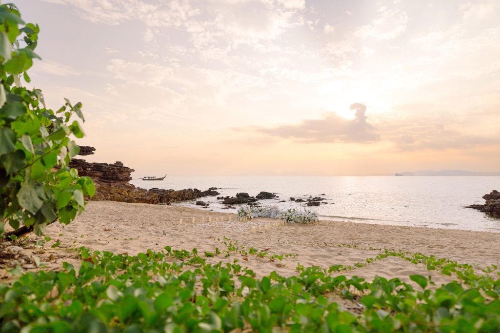 Krabi surprise proposal decoration planner, Krabi Wedding Planner, Krabi wedding, Krabi Wedding Planner, Krabi wedding organizer , Surprise proposal, Krabi surprise proposal photography, proposal decoration, surprise proposal photographer in Krabi