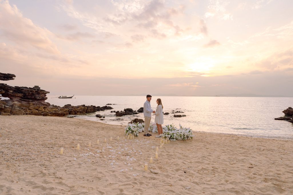 Krabi surprise proposal decoration planner, Krabi Wedding Planner, Krabi wedding, Krabi Wedding Planner, Krabi wedding organizer , Surprise proposal, Krabi surprise proposal photography, proposal decoration, surprise proposal photographer in Krabi